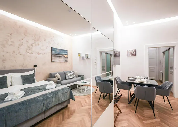 1 Bdr - Harmony, Near Stadthalle